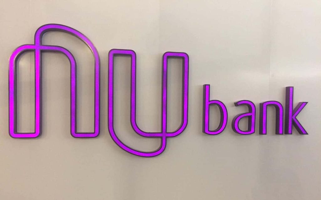 Revolução Financeira: Como o Nubank Pode Transformar Suas Finanças em 2025