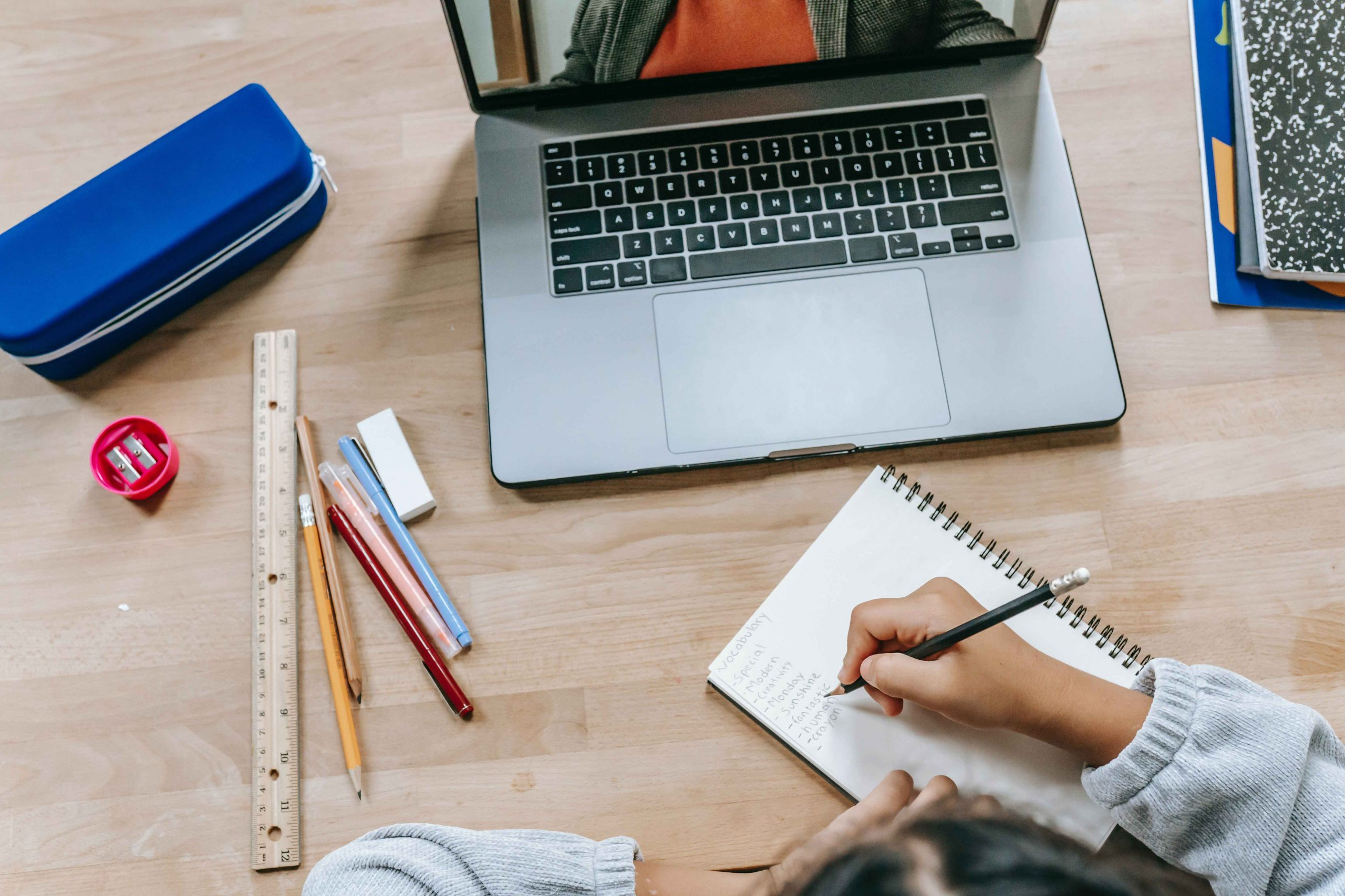 Cursos Gratuitos SENAI: Qualificação Profissional Sem Gastar Nada