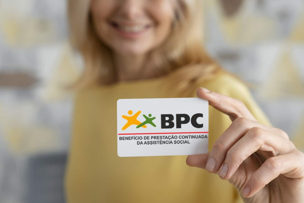 BPC libera R$ 1.518 em setembro: veja quem recebe